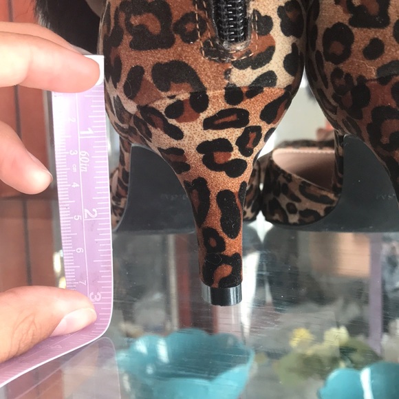 Array Cheetah Print Heels - Picture 8 of 8